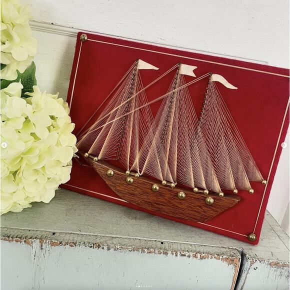 Vintage String Art Ship Boat Wood Body Brass Tacks Gold Thread Red Felt MCM - Picture 2 of 7
